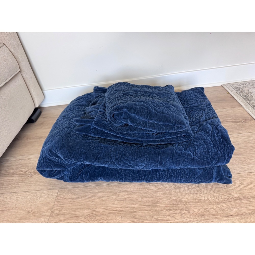 Pottery Barn king Navy washed crushed Velvet Quilt and 2 Euro Shams Set Quilted